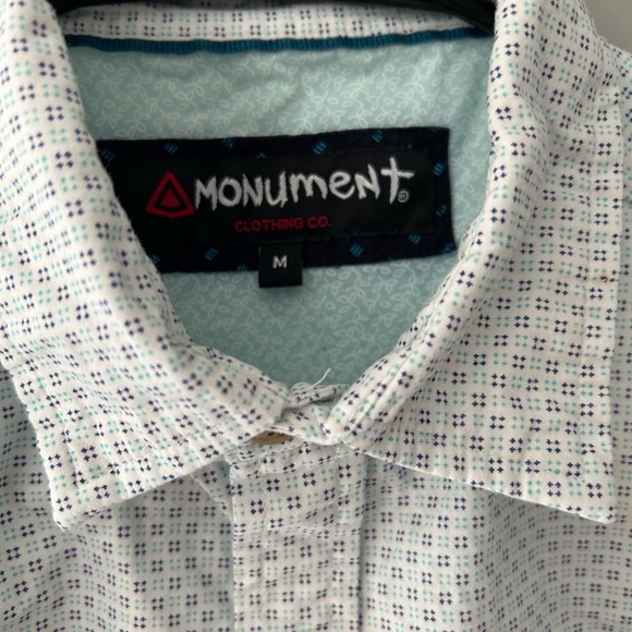 Short-sleeve Button-down - Picture 2 of 2